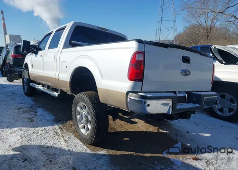 2014 Ford F-250 Lariat z USA, uszkodzony, nr VIN 1FT7W2BT9EEB59304